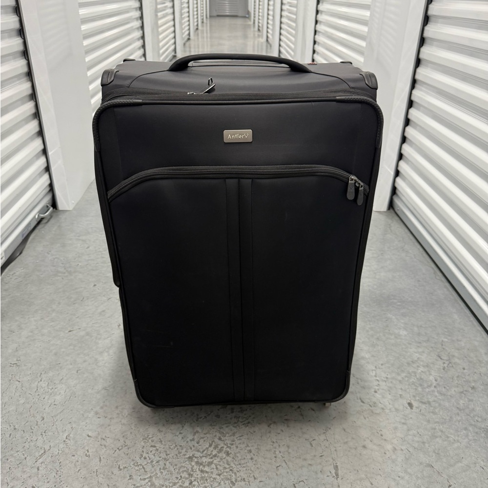 Antler spinner luggage